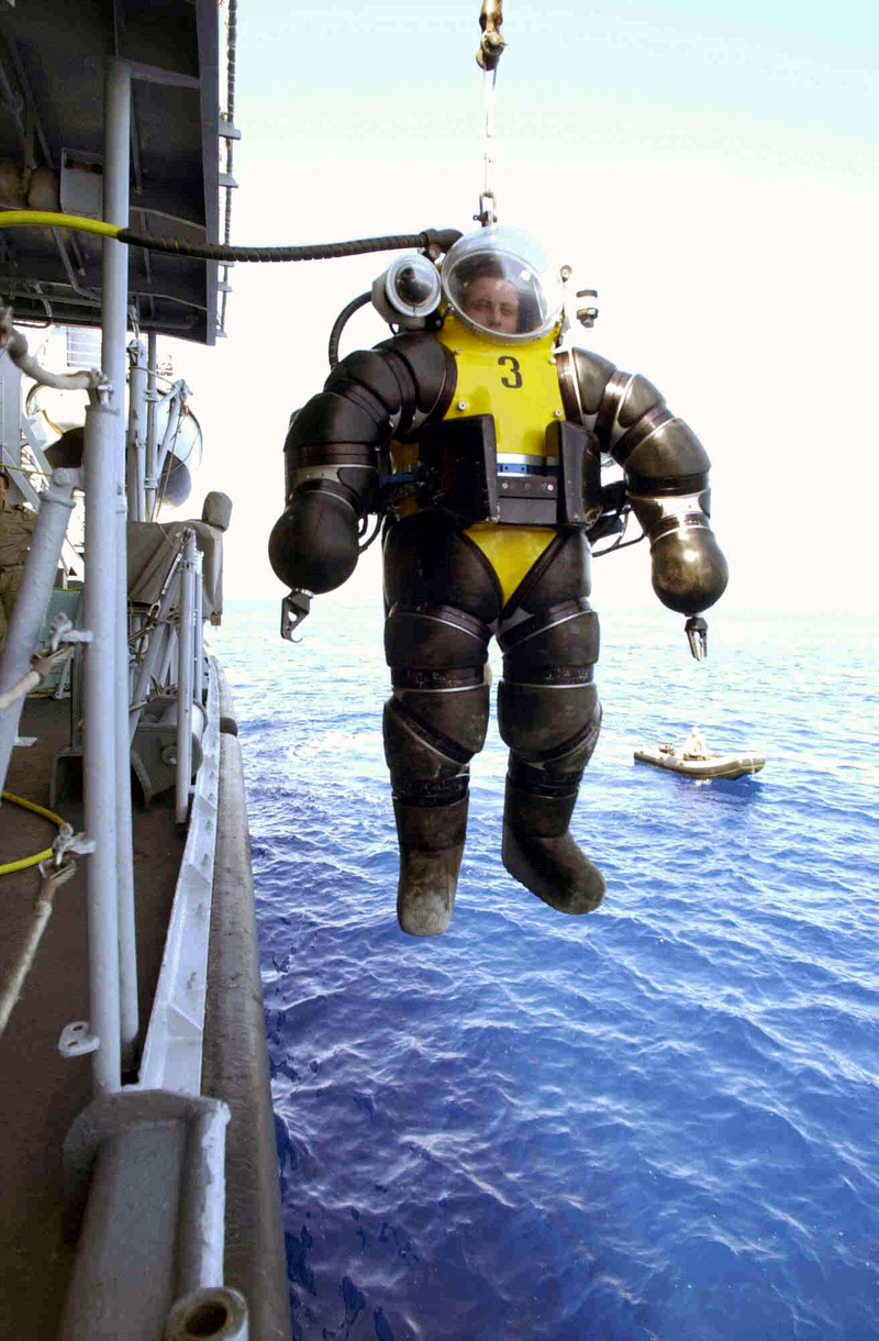Illustration for article titled The Evolution of the Atmospheric Diving Suit